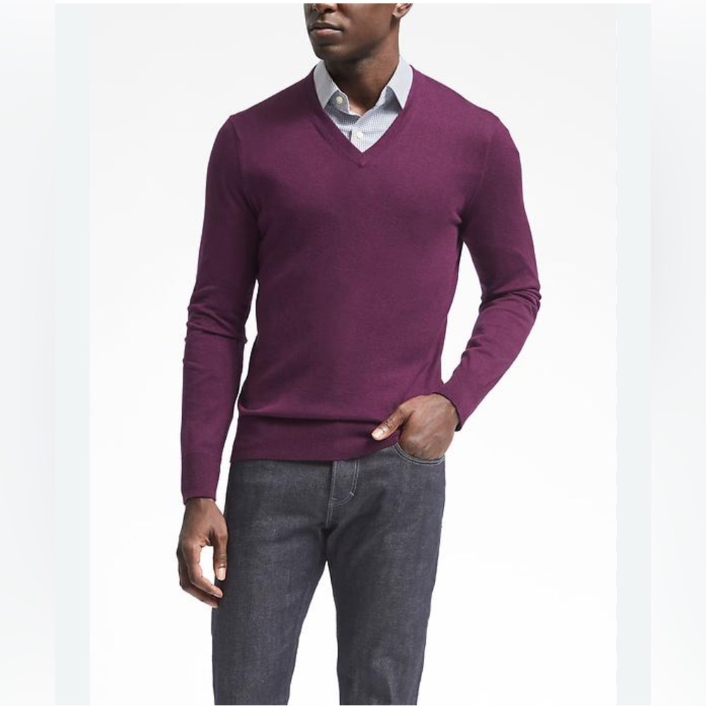 Banana Republic Silk Cashmere Blend V-Neck Sweater Men’s M Plum Luxury EUC